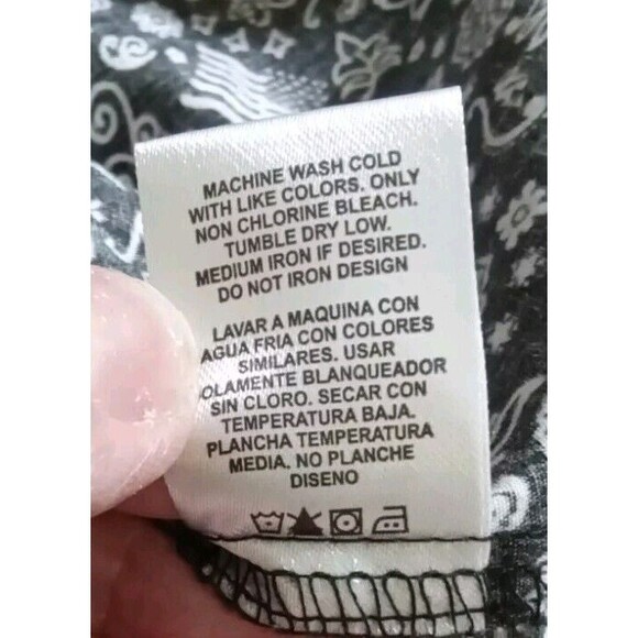 2 Rugby University Men's Shirt's Button Size S/M Santa Dogs/Skull Flag Prints. - Picture 15 of 15